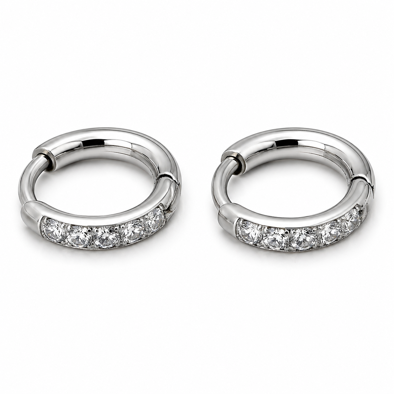 Brincos Argola em Titânio com Zircônias Cravejadas 8mm