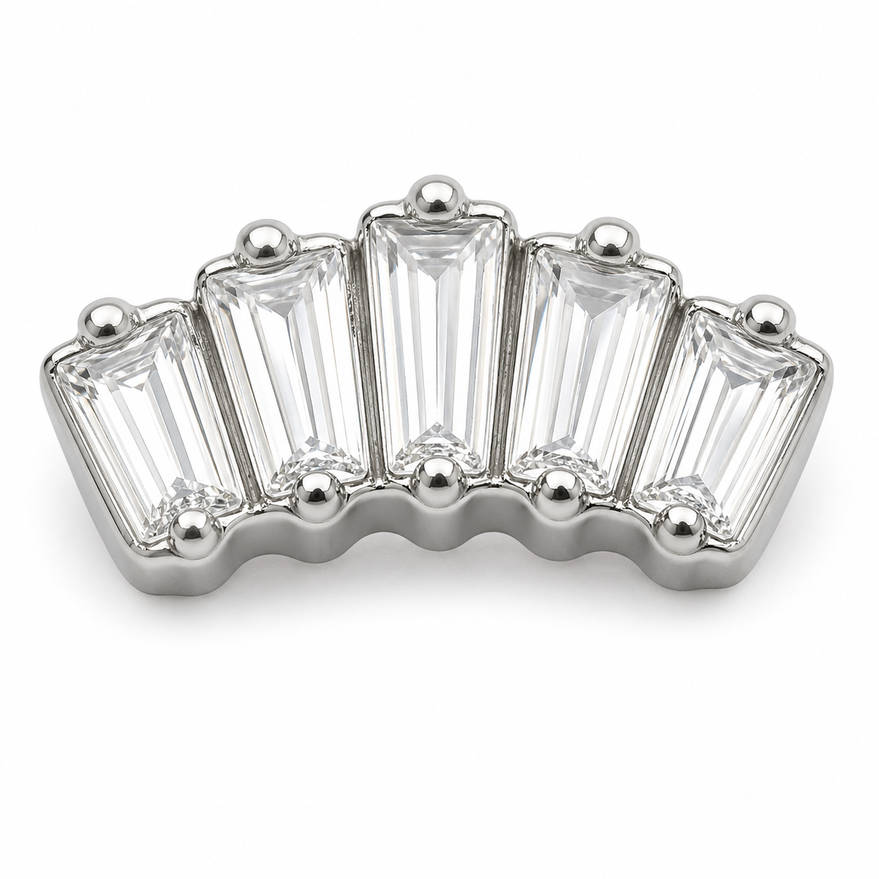 Piercing Topo Cluster em Titânio com 5 Zircônias Baguete