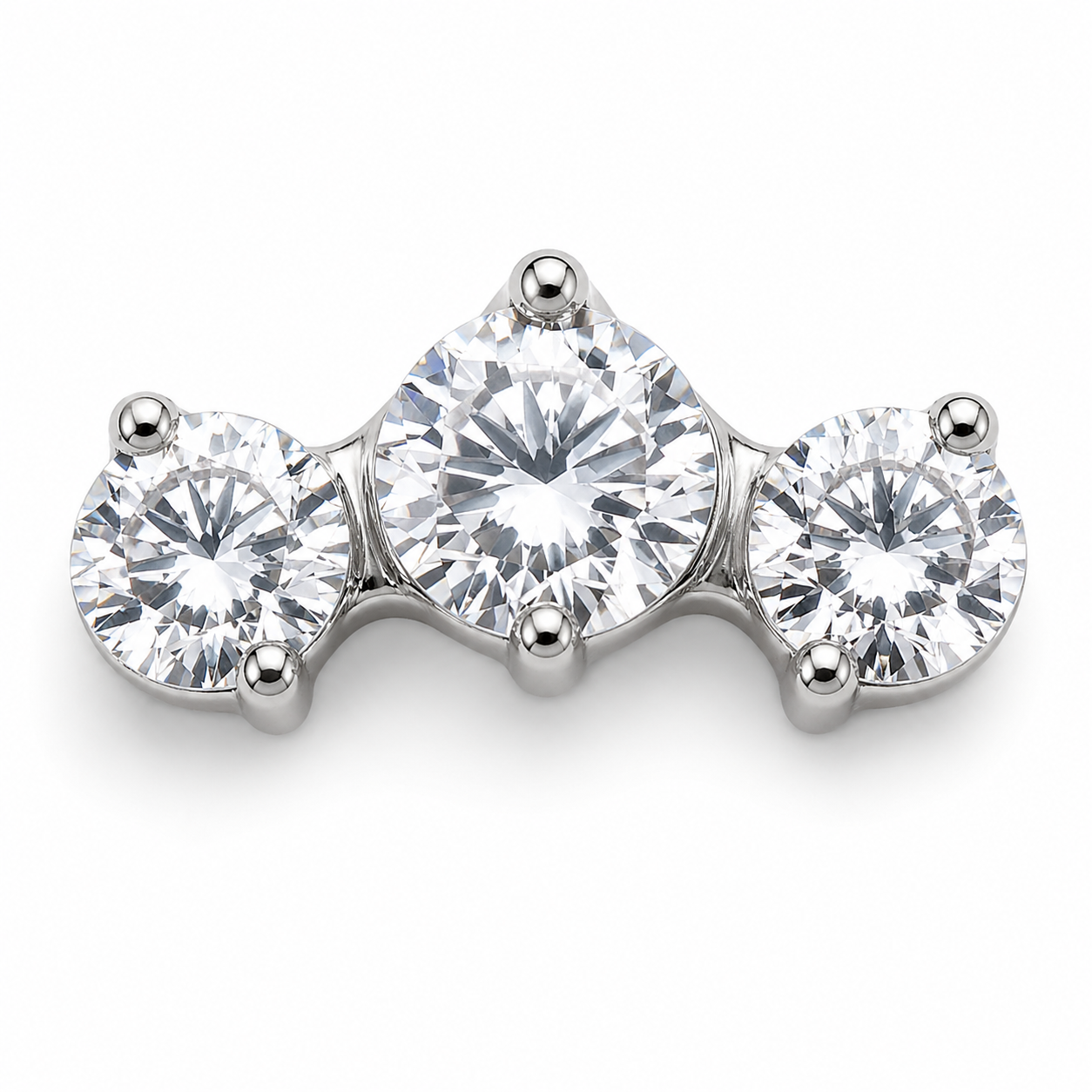 Piercing Topo em Titânio Cluster com 3 Zircônias – Modelo Clássico Premium